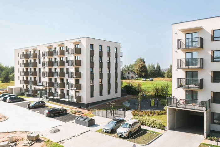 Parduodamas latviskas namas