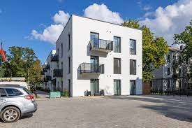 Parduodamas latviskas namas